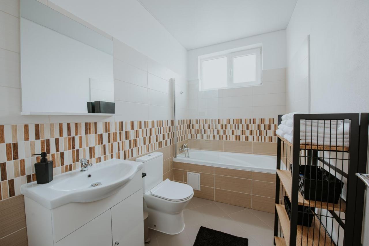 The Nook Aparthotel ティミショアラ エクステリア 写真